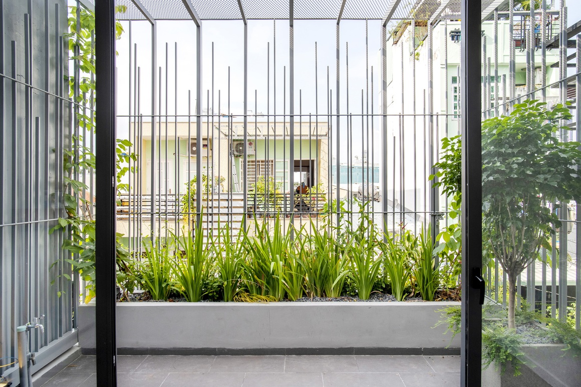 Ngôi nhà cũ xuống cấp trong hẻm tại TPHCM lột xác ngỡ ngàng sau cải tạo - 12 Ngôi nhà cũ xuống cấp trong hẻm tại TPHCM lột xác ngỡ ngàng sau cải tạo - 12